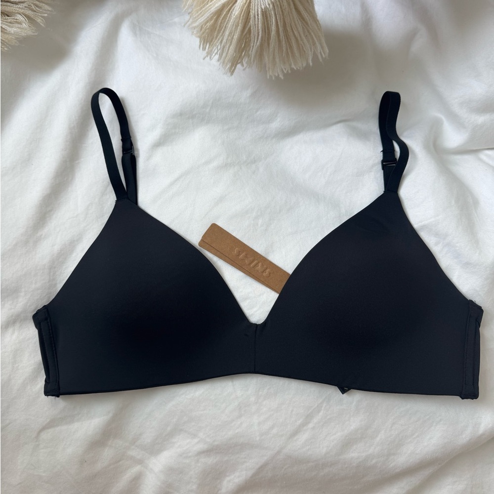 SKIMS Black Seamless Bra